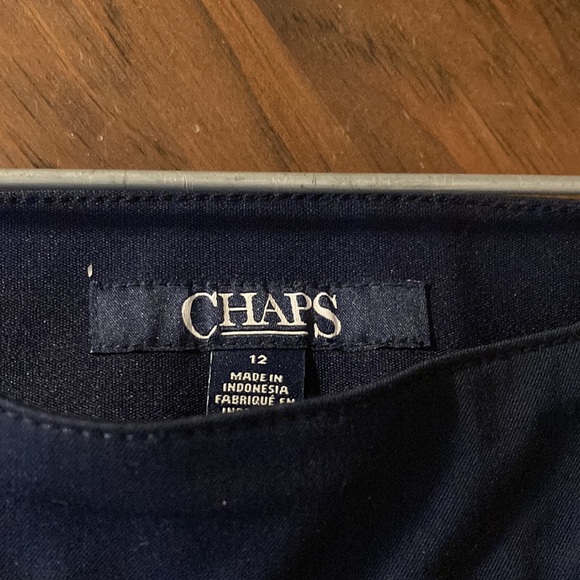 NWT navy wide leg trousers with button details in front, side zip - Picture 3 of 4